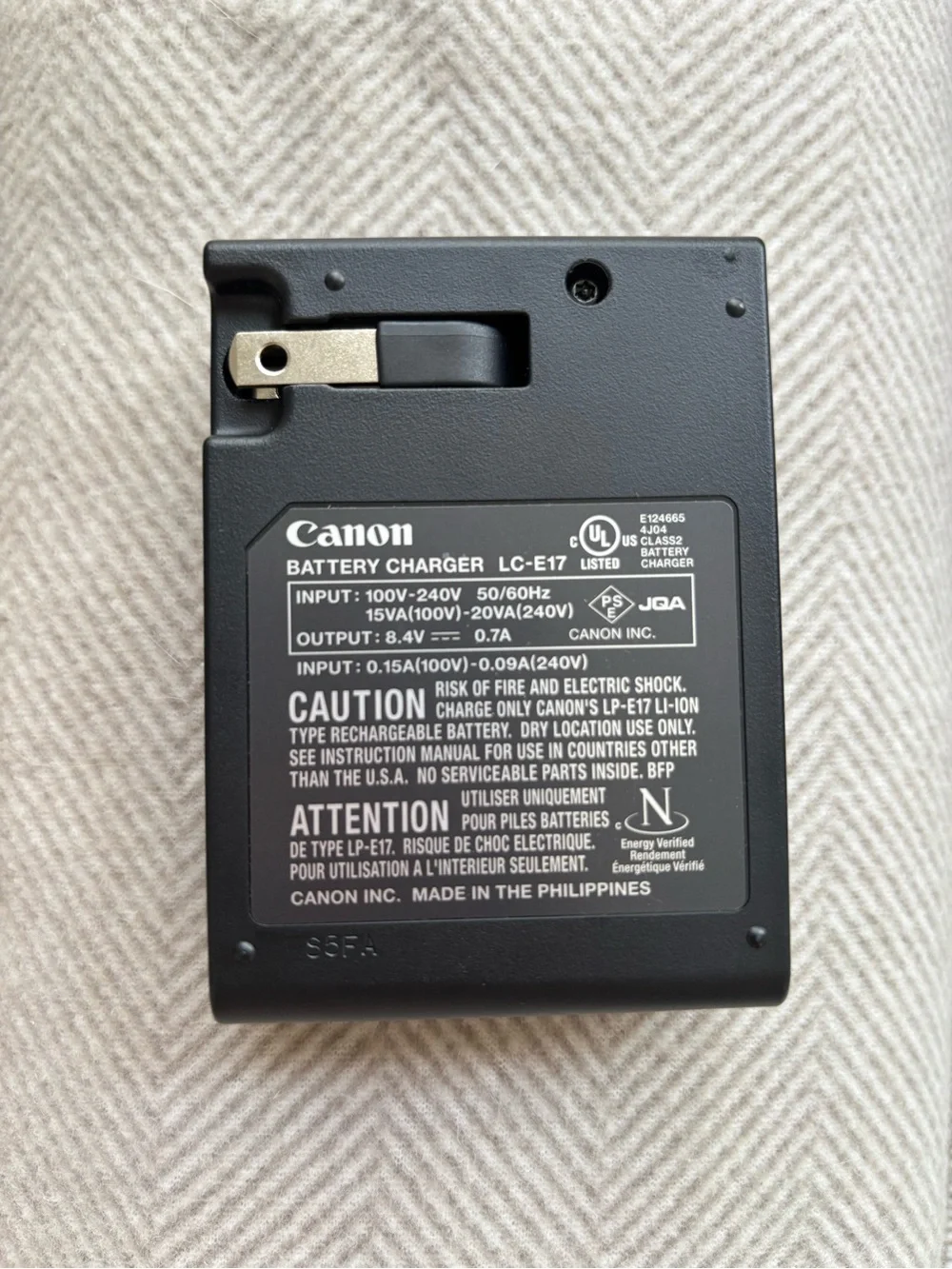 Canon LC-E17 Charger for LP-E17 Battery